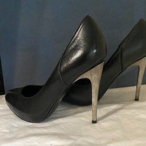 GUESS Closed Toe Metallic Silver Stiletto Heel 38